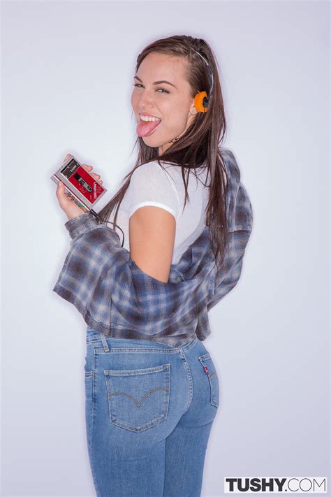 Aidra Fox Videos – PornXP.